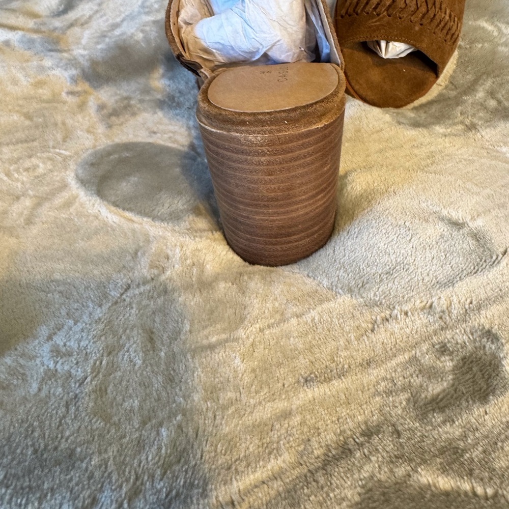 Caslon Brown Leather Perforated Mules. NWT - Picture 3 of 6